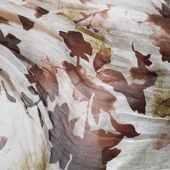 Vera Wang Scarf - Picture 3 of 7